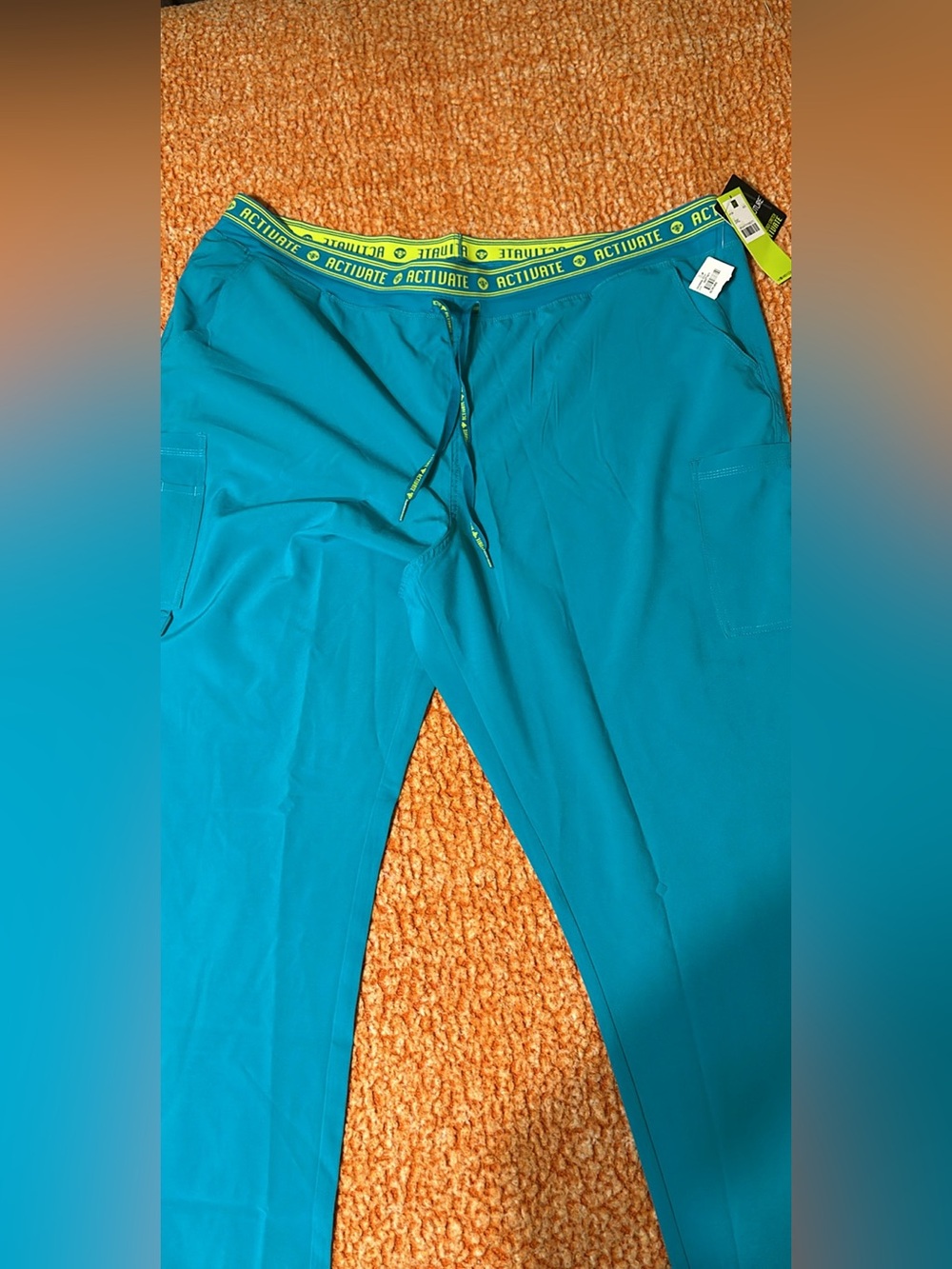 NWT Med Couture ACTIVATE Women's Convertible Cargo Scrub Pants (Size 3XL) – Roya